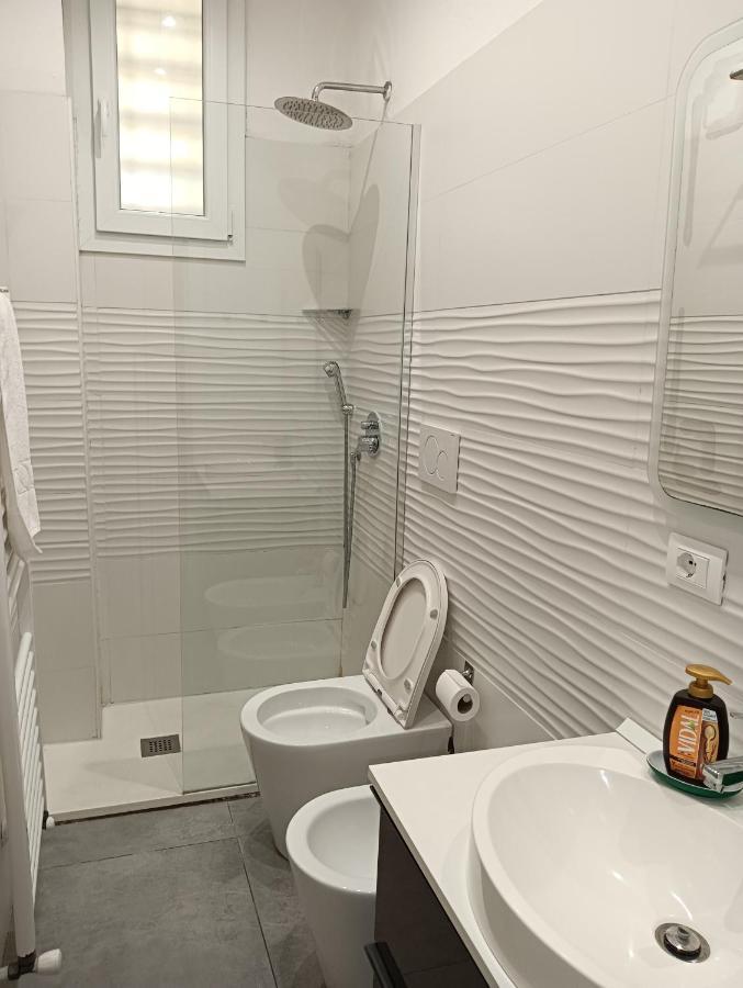 B&B Fiera Station Rooms ボローニャ エクステリア 写真